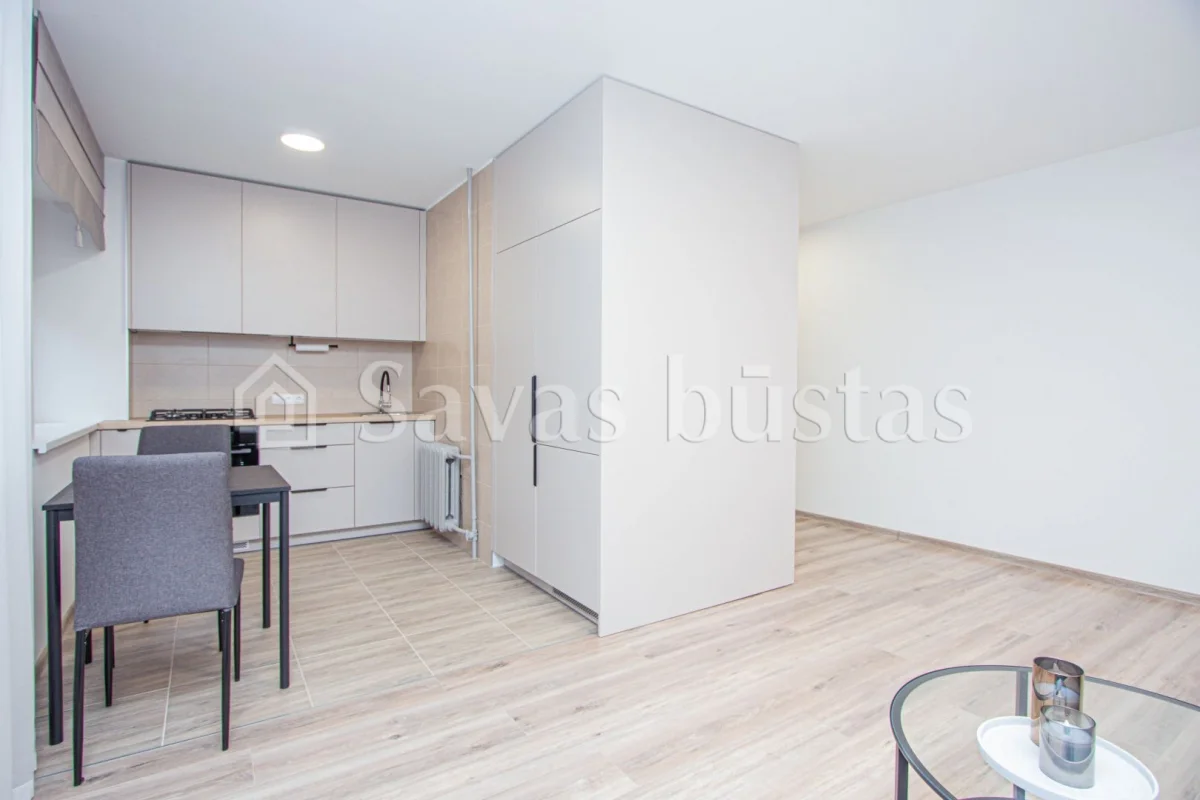 Išnuomojamas miesto centre pilnai įrengtas 2 kambarių butas, Vasario 16-osios g. 31, Šiauliuose
