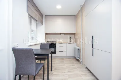 Išnuomojamas miesto centre pilnai įrengtas 2 kambarių butas, Vasario 16-osios g. 31, Šiauliuose (nuotrauka 2)