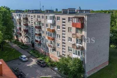 Parduodamas 2 kambarių butas Klaipėdoje, Mokyklos g. (nuotrauka 2)