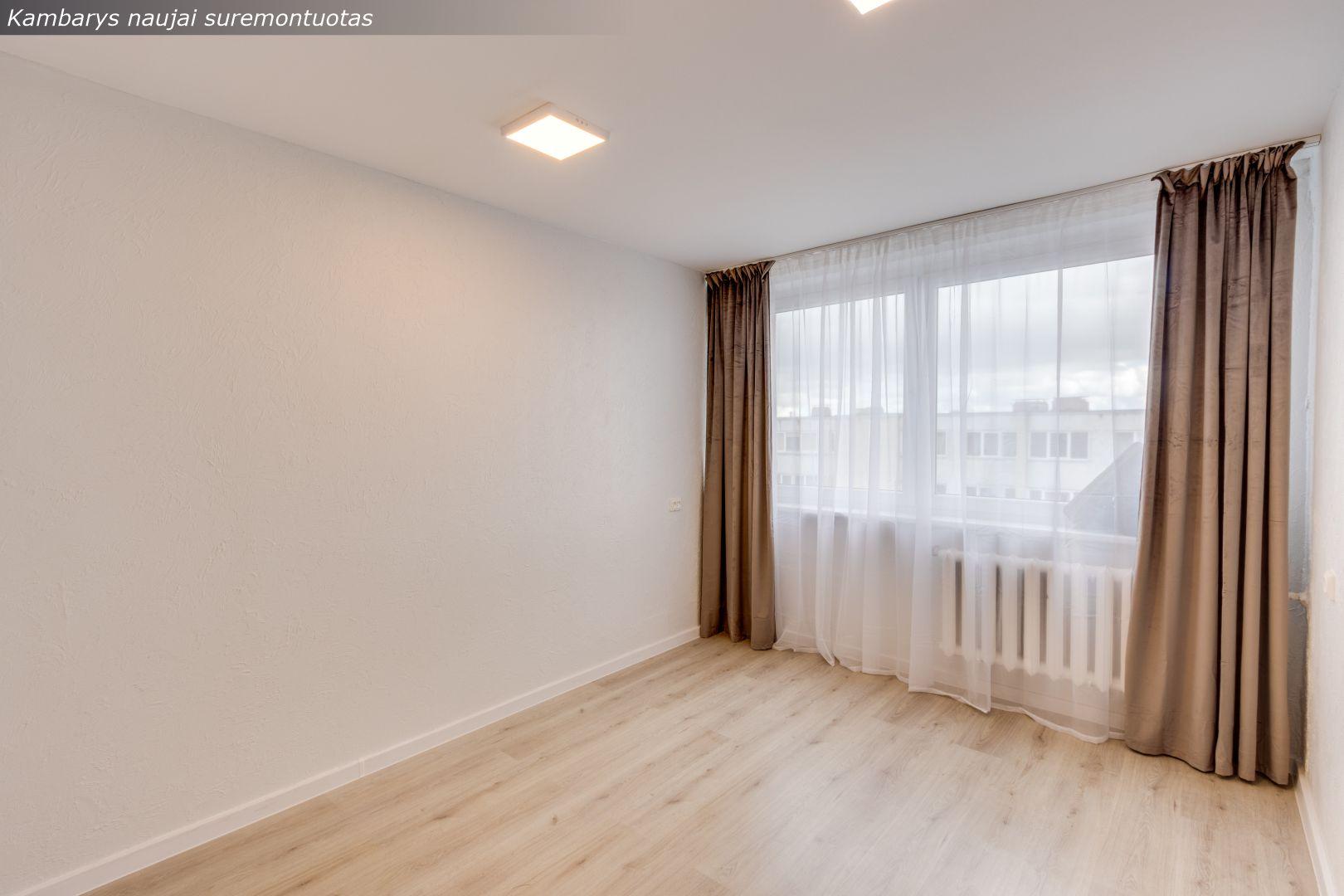 Parduodamas suremontuotas 1 kambario butas bendrabučio tipo name Žemaitės g. 104, Šiauliai.