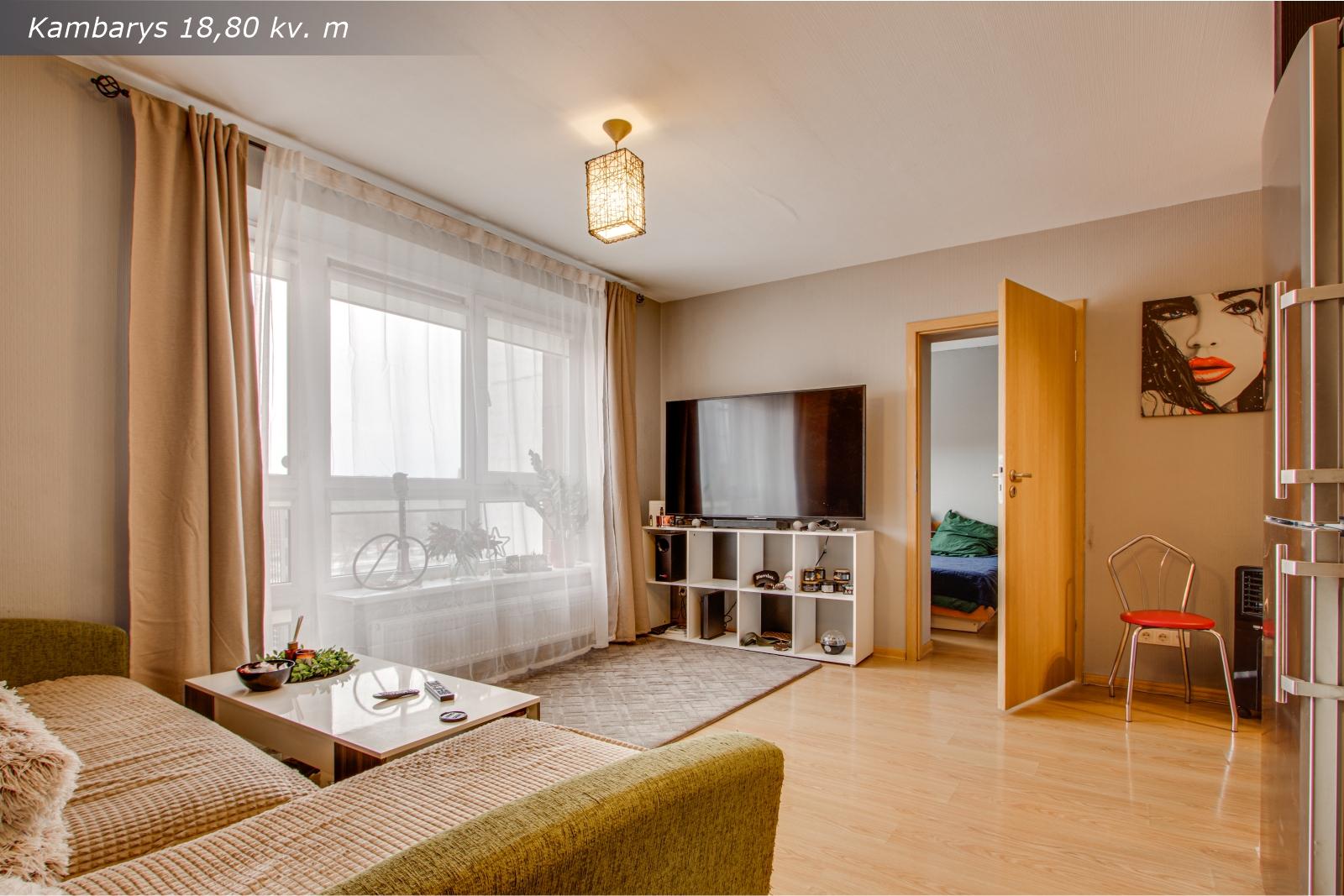 Išnuomojamas tvarkingas 2 kambarių butas Baltijos pr. 12B, Klaipėdoje.