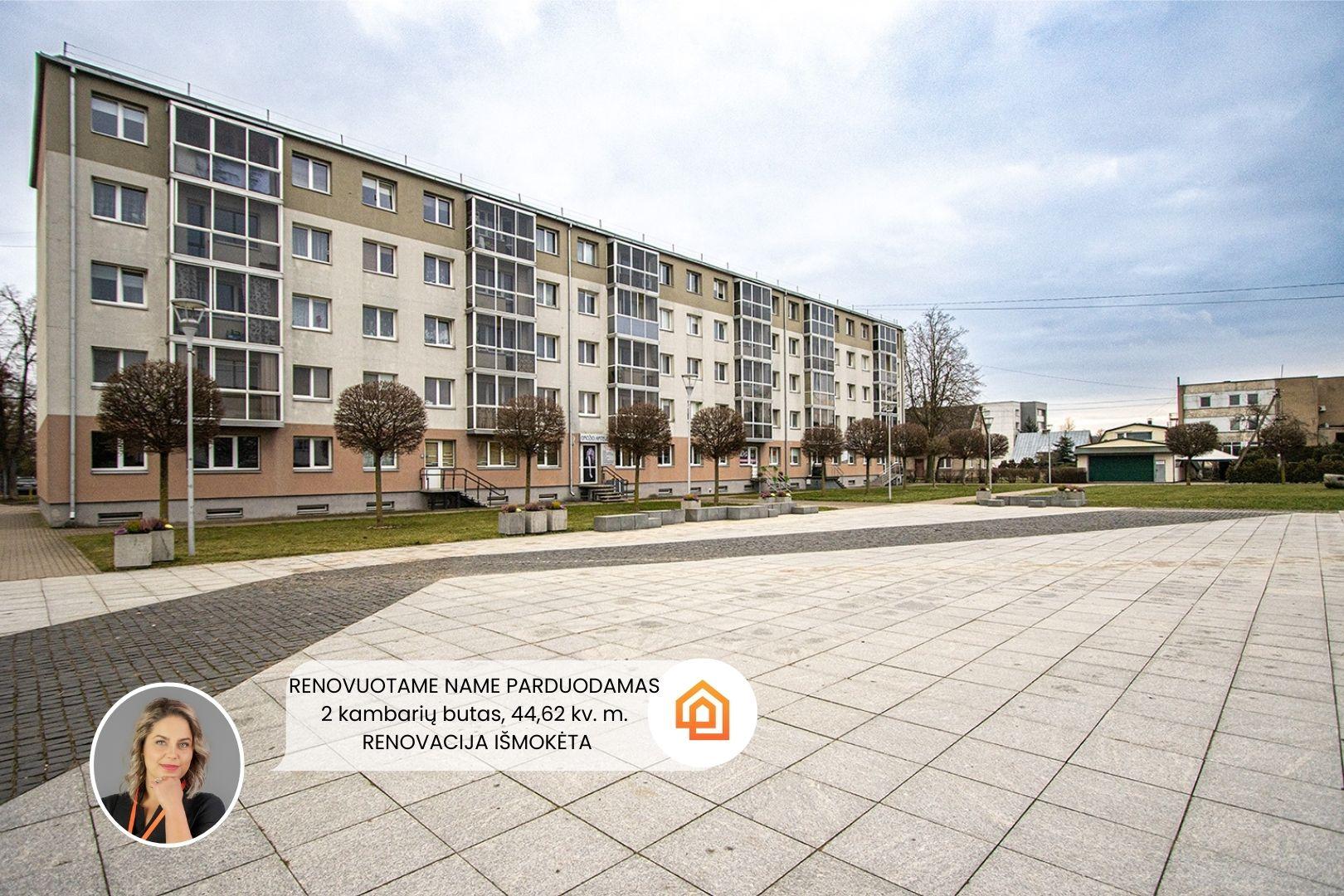 Pačiame Jonavos centre, RENOVUOTAME NAME, Ralio g.8, parduodamas 2 kambarių butas.