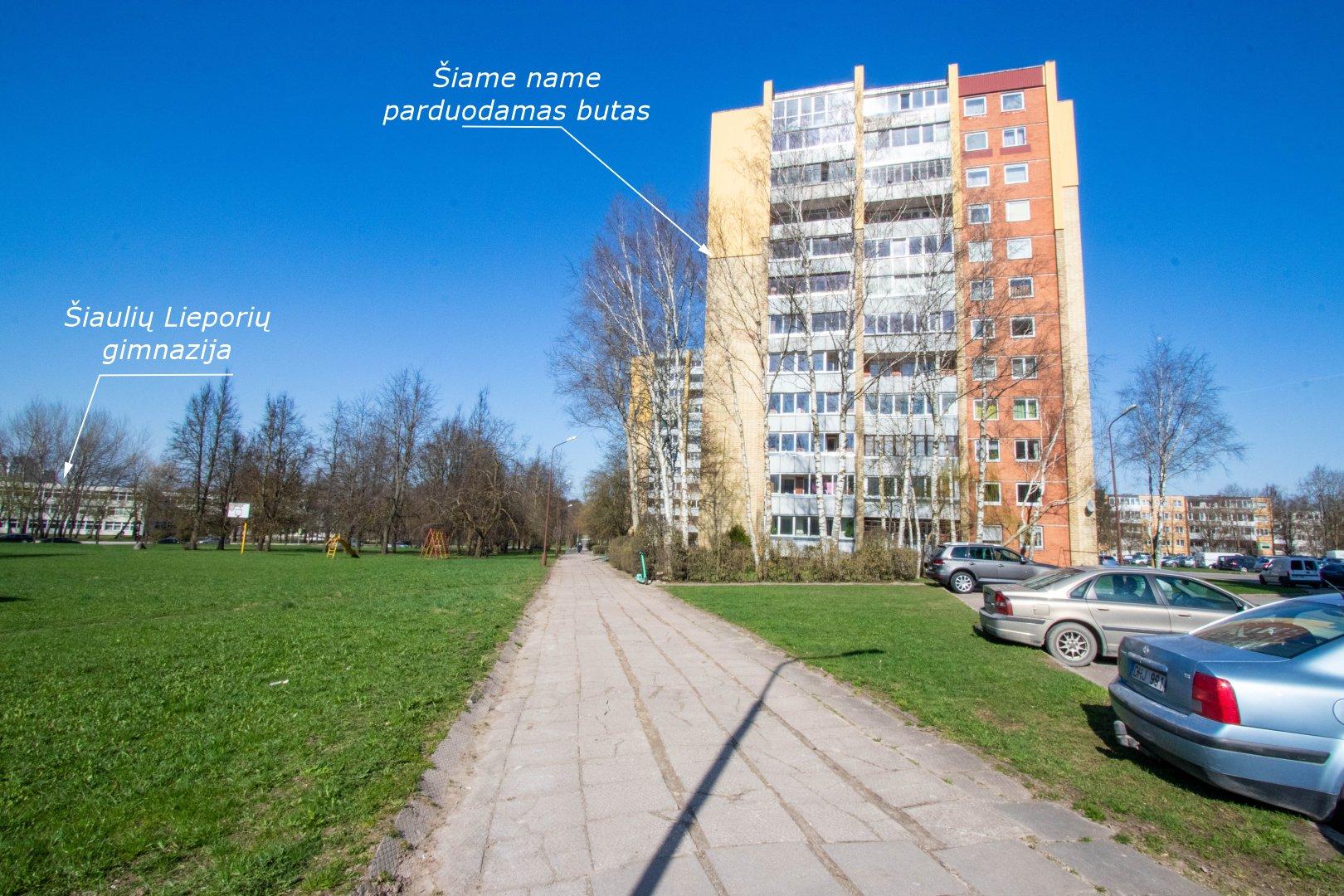 Parduodamas 2-ame aukšte, erdvus, išskirtinio išplanavimo 3 kambarių butas Gvazdikų takas 6, Šiauliuose
