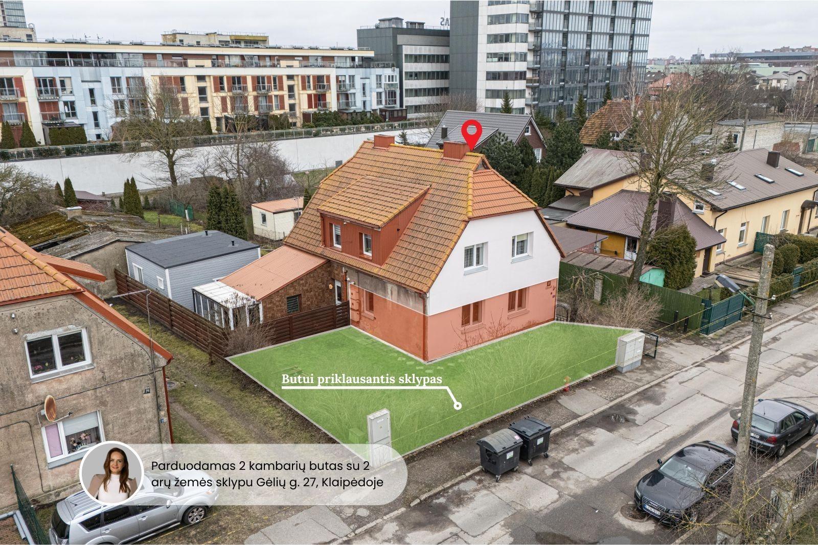 Parduodamas 2 kambarių butas su privačiu žemės sklypu Gėlių g. 27, Klaipėdoje
