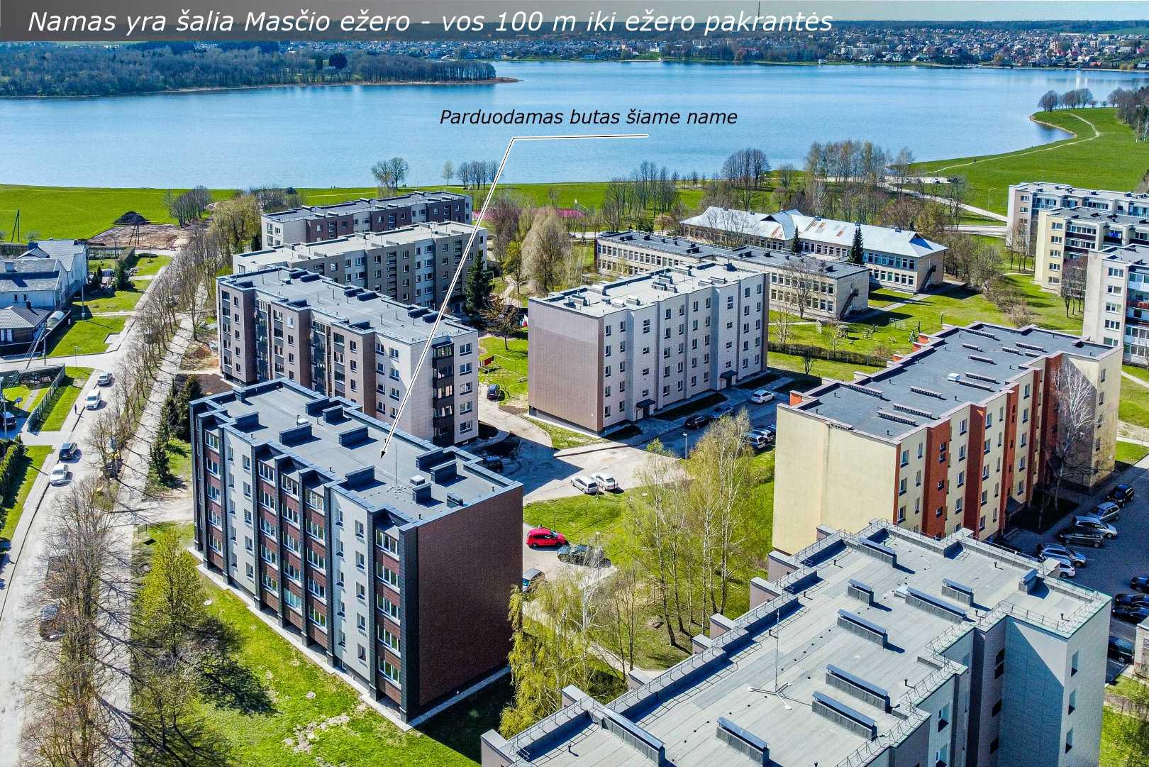 Parduodamas erdvus 4 kambarių butas mūriniame, renovuotame name,šalia Masčio ežero, Telšiuose, Kauno g.