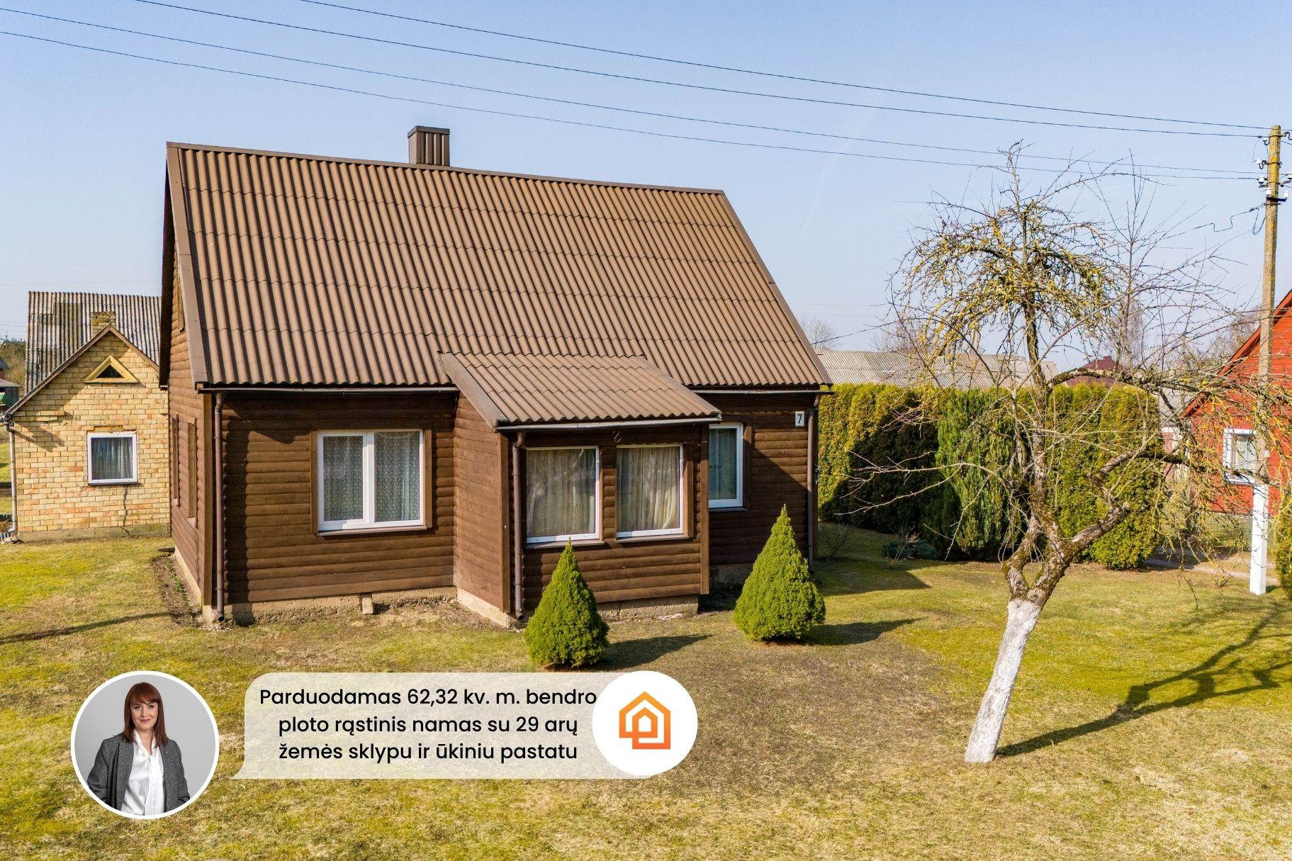 Parduodamas rąstinis gyvenamasis namas su 29 arų sklypu, Kelmės r. Kražių mstl., S.Dariaus ir S.Girėno g. 7
