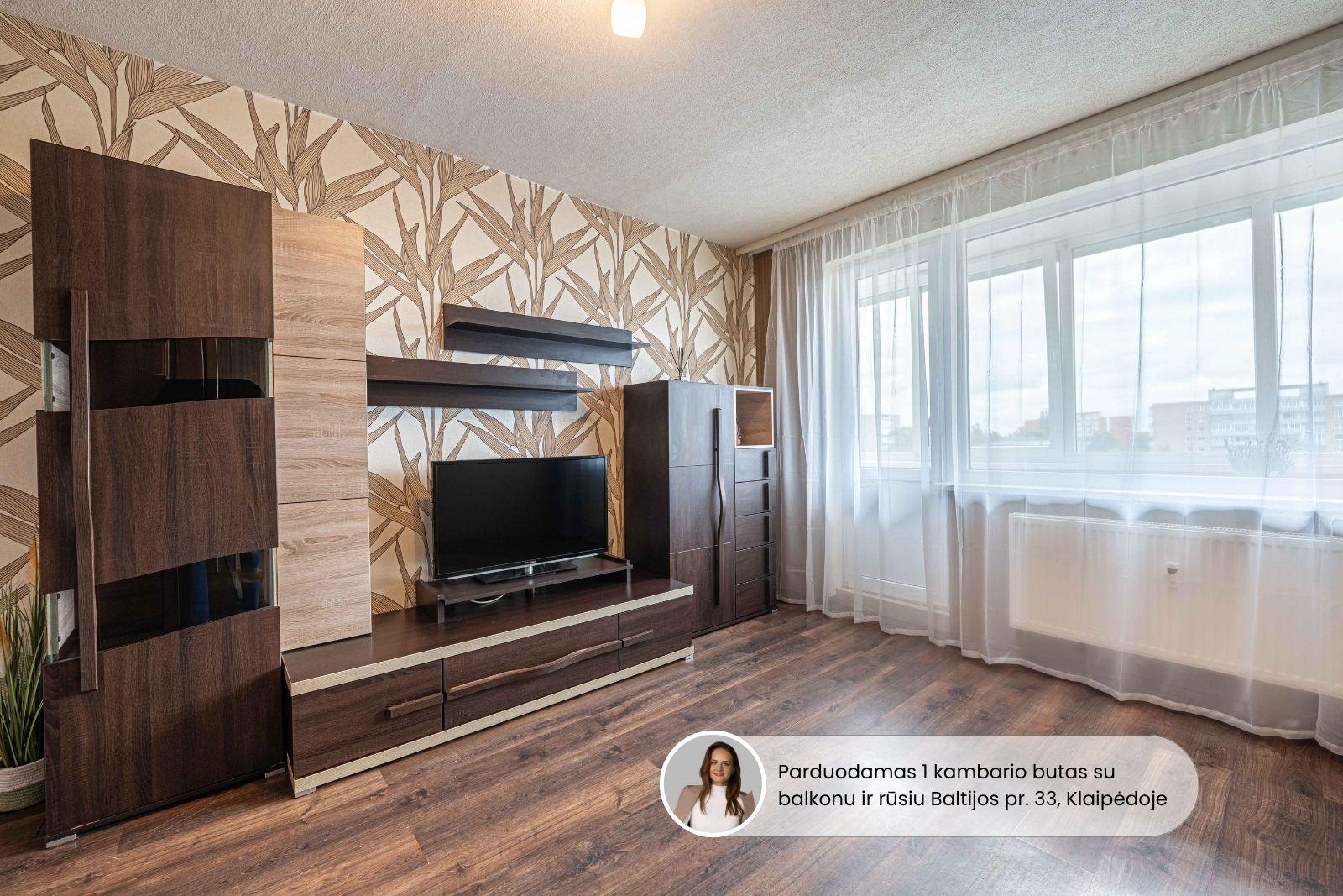 Parduodamas jaukus, šviesus ir tvarkingas 1 kambario butas Baltijos pr. 33, Klaipėdoje.
