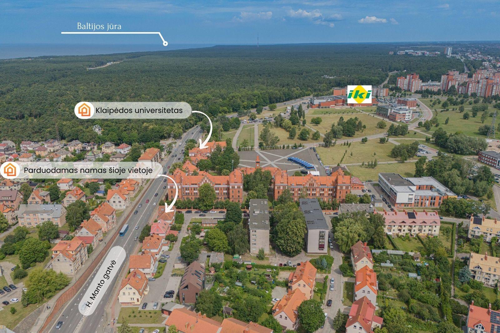 Parduodamas namas Klaipėdoje - gyvenamasis mūrinis namas su garažu ir 4,87 a sklypu pačiame Klaipėdos centre H. Manto g. 82A!