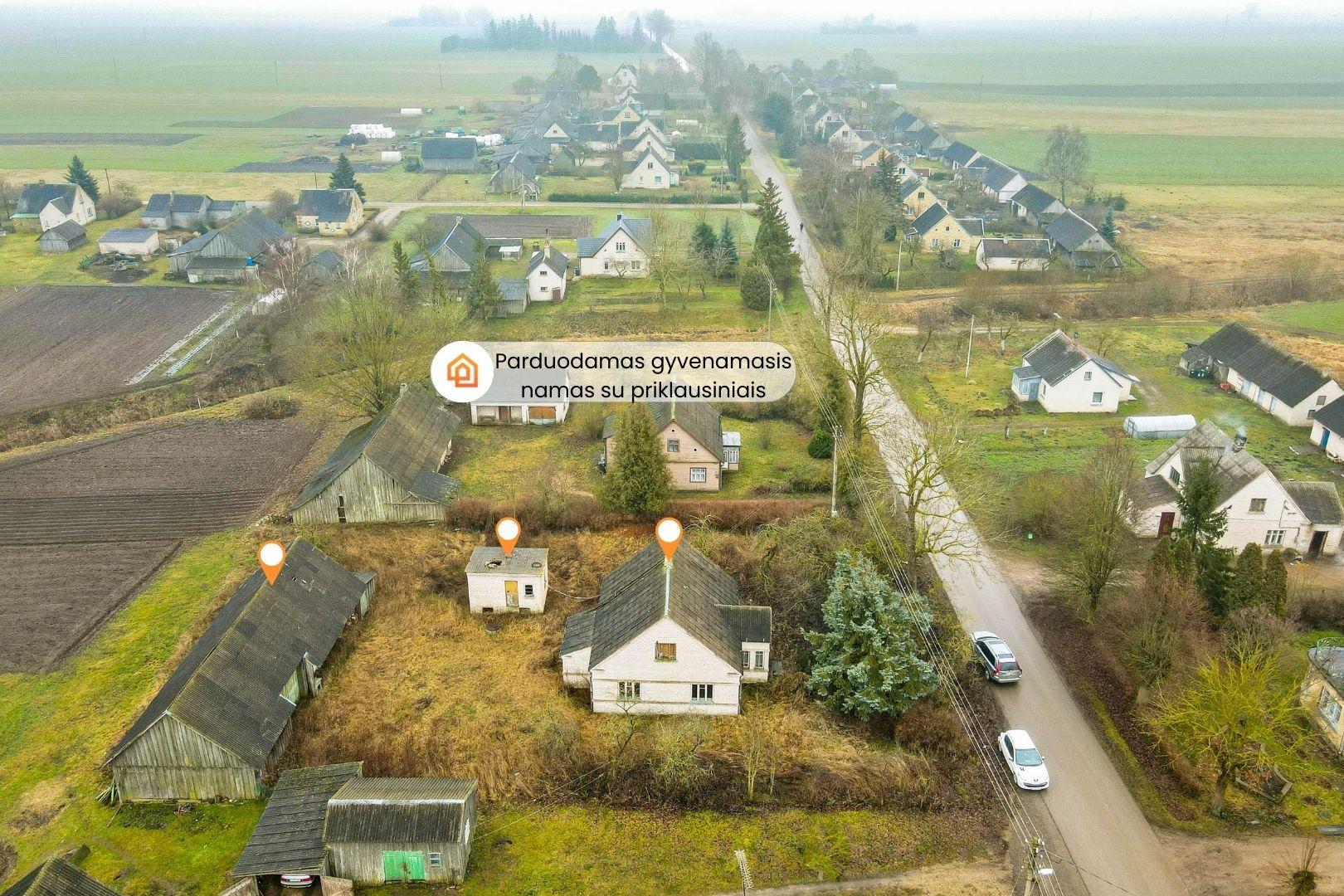 Parduodamas namas su ūkiniais pastatais Tiesioji g. 22, Šašių k., Radviliškio r.