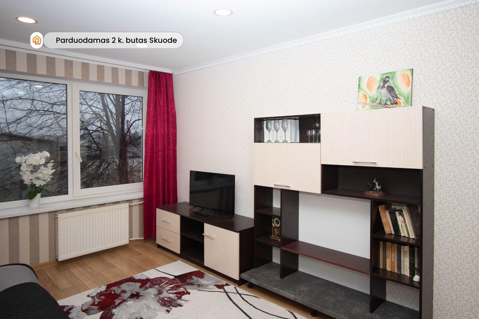 Parduodamas suremontuotas 2 kambarių butas Apuolės g., Skuode, Skuodo r.