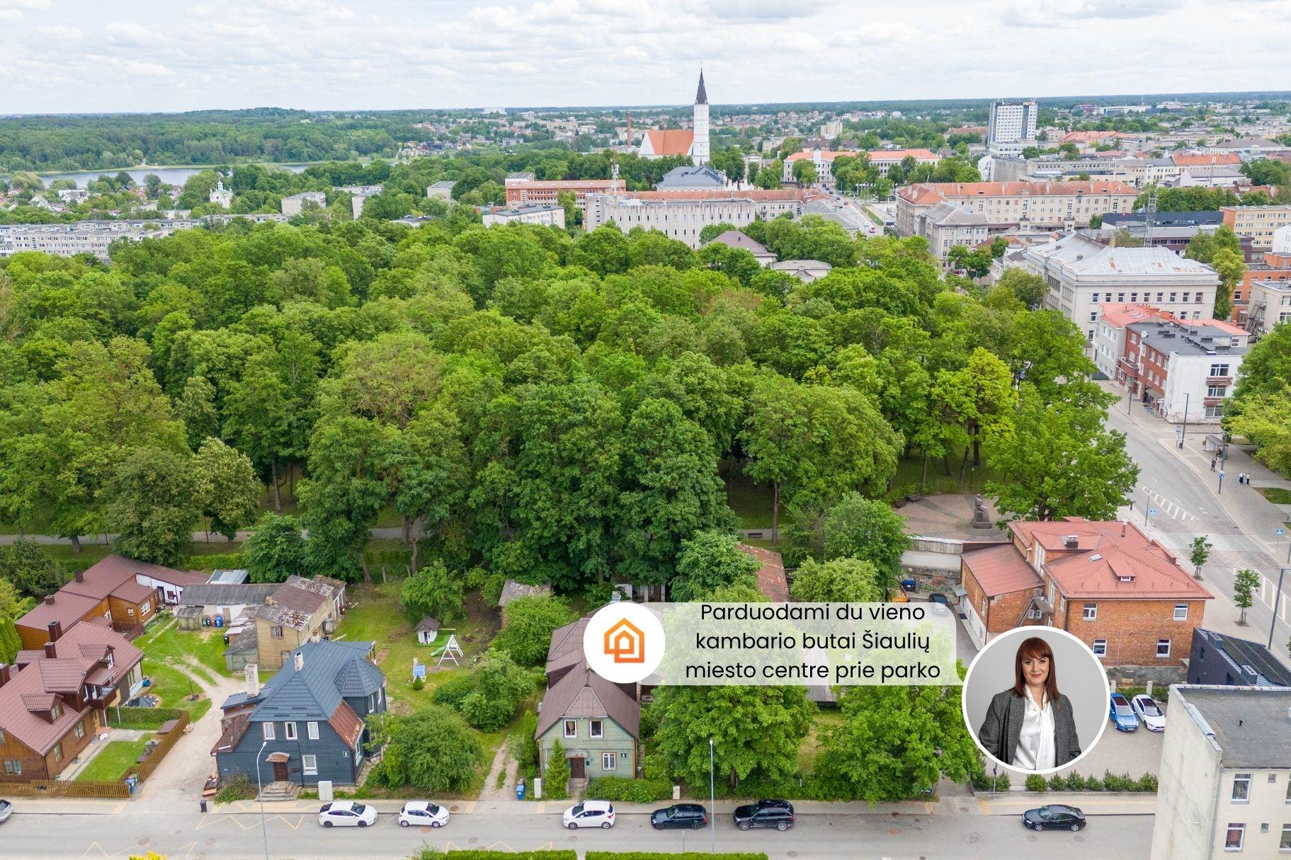 Parduodami du butai pačiame miesto centre besiribojančius su parku, Vaisių g. 6, &Scaron;iauliai