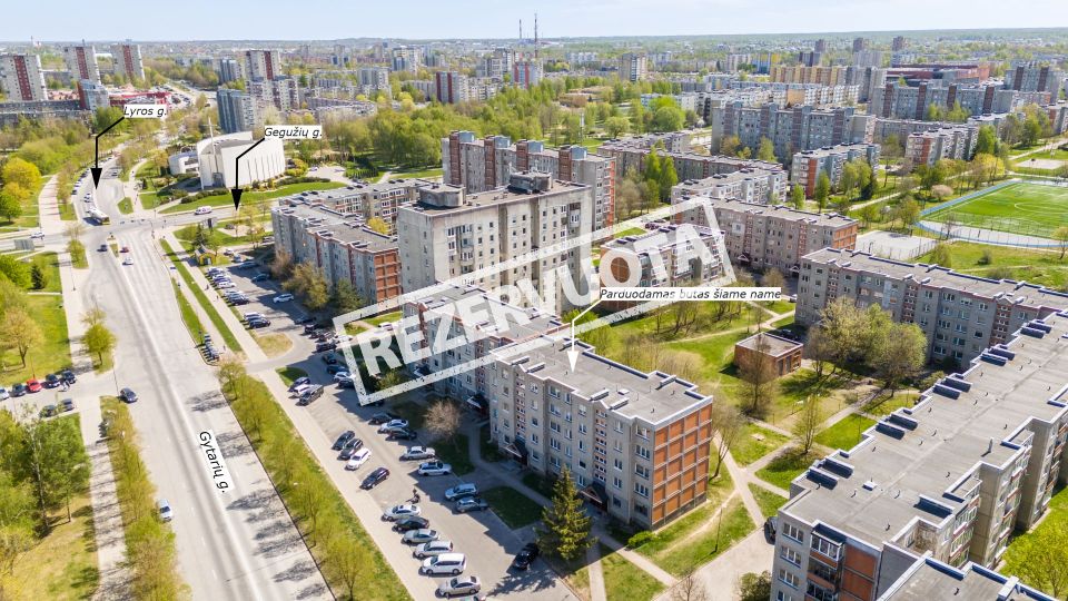 Parduodamas 1 kambario butas (su balkonu) Gytarių g. 11, &Scaron;iauliuose.