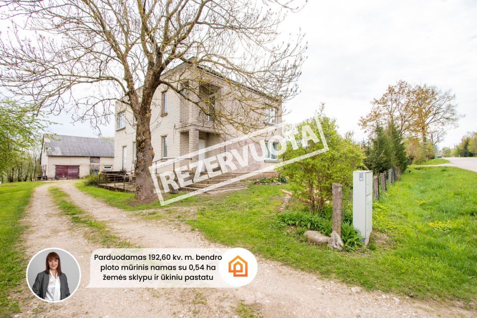 Parduodamas gyvenamas namas Kelmės r., Kolainių k., Jaunimo g. 15