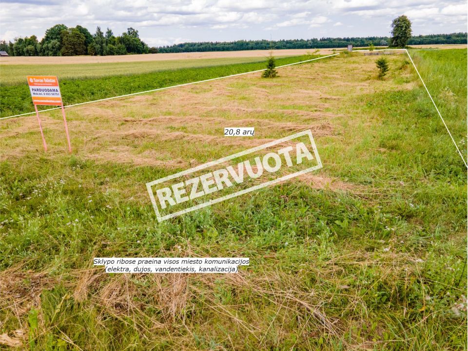 Sklypo ribose visos miesto komunikacijos. Parduodamas 20,8 arų namų valdos sklypas Jonelaičių g. 9, Sauginiai, &Scaron;iaulių r.