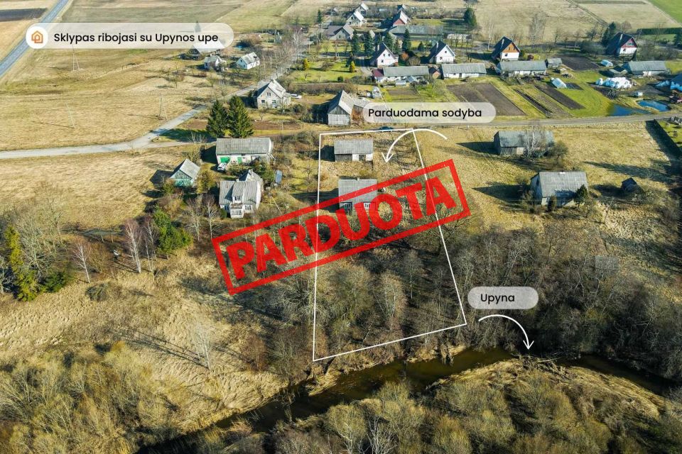 I&scaron;skirtinėje vietoje, ant upės kranto parduodama sodyba su 25,35 arų sklypu, Tel&scaron;iu rajone, Kaunatavoje, Dvaro g. 3