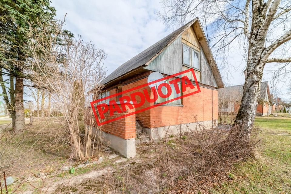 Ramioje vietoje! Parduodamas gyvenamasis namas Akmenės r., Daubi&scaron;kių k., Beržų g. 23