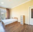 Išnuomojamas erdvus, šviesus ir jaukus 3 kambarių butas Klaipėdos centre, Danės g. 21