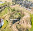 Kurtuvėnų miestelio &scaron;irdyje, i&scaron;skirtinėje vietoje, &scaron;alia Kurtuvėnų bažnyčios, parduodamas 26,62 arų sklypas.