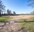 Kurtuvėnų miestelio širdyje, išskirtinėje vietoje, šalia Kurtuvėnų bažnyčios, parduodami sklypai, kurių bendras plotas 124,62 arai.