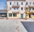Miesto centre, pėsčiųjų bulvare parduodamos komercinės paskirties patalpos, kurių bendras plotas yra 71,31 kv. m. Vilniaus g. 170, Šiauliuose.