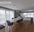 Parduodamas išskirtinis 277 m² namas su tiesioginiu priėjimu prie Šiaulių jūros – gyvenimas, kur harmoningai dera gamta ir elegancija!