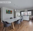 Parduodamas išskirtinis 277 m² namas su tiesioginiu priėjimu prie Šiaulių jūros – gyvenimas, kur harmoningai dera gamta ir elegancija!