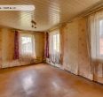 Šalia Radviliškio centro parduodamas kompaktiškas rąstinis  namas,  P. Eimučio g. 3A