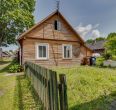 Šalia Radviliškio centro parduodamas kompaktiškas rąstinis  namas,  P. Eimučio g. 3A