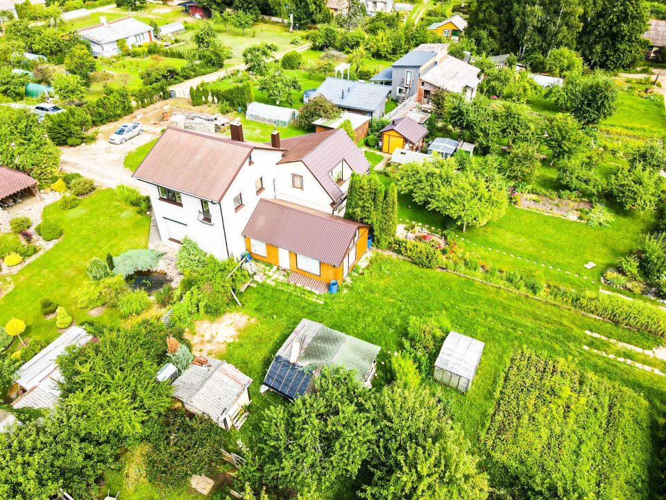Parduodamas 6 arų sodas su nebaigtos statybos nameliu Jasonių k. Saulės tako g.