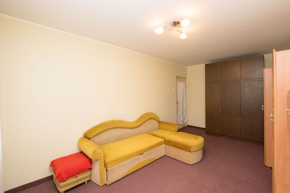Išnuomojamas 2 kambarių butas arti Akropolio Šiauliuose, Krymo g. 24.