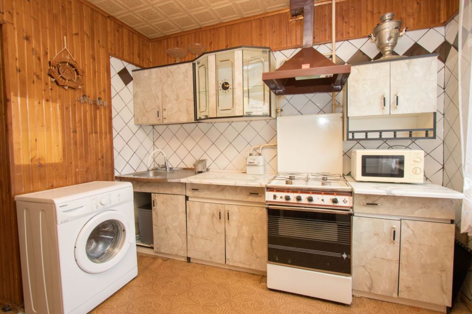 Išnuomojamas 2 kambarių butas arti Akropolio Šiauliuose, Krymo g. 24.