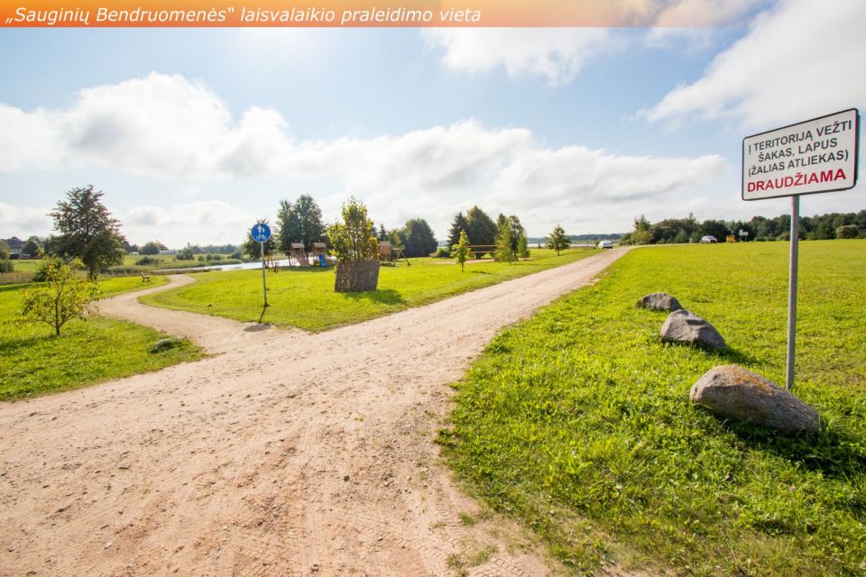 Sklypo ribose visos miesto komunikacijos. Parduodamas 20,8 arų namų valdos sklypas Jonelaičių g. 9, Sauginiai, Šiaulių r.