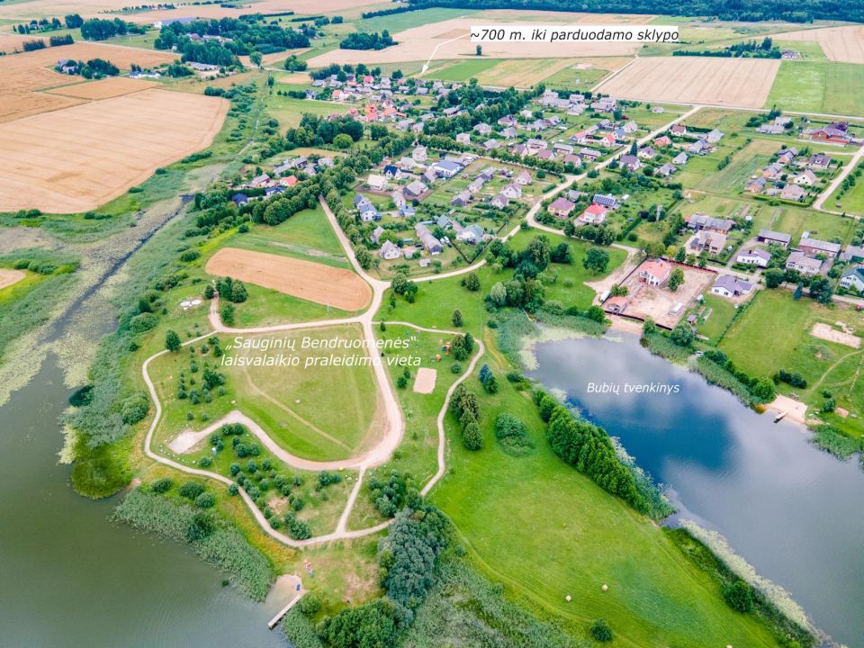 Sklypo ribose visos miesto komunikacijos. Parduodamas 20,8 arų namų valdos sklypas Jonelaičių g. 9, Sauginiai, Šiaulių r.