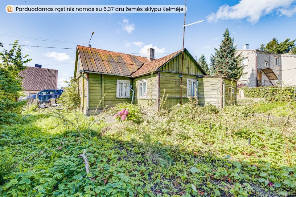 Parduodamas rąstinis namas su 6,37 arų žemės sklypu Kalnų g., Kelmėje.
