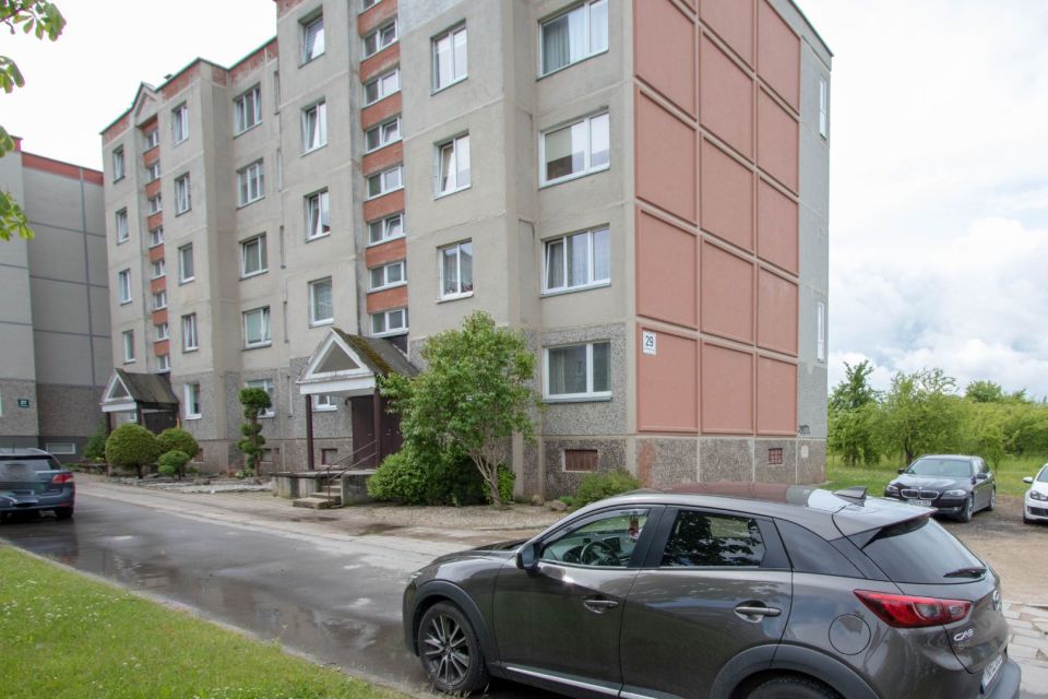 Antrame auk&scaron;te! I&scaron;nuomojamas tvarkingas 2 kambarių butas Korsako g. 29, &Scaron;iauliuose