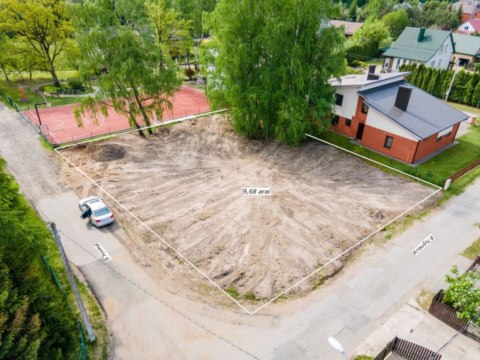 Asfaltuotas privažiavimas! Ramioje vietoje, nuostabiame gamtovaizdyje parduodamas 9,68 arų sklypas Pienių g. 2A, Gegužiuose.