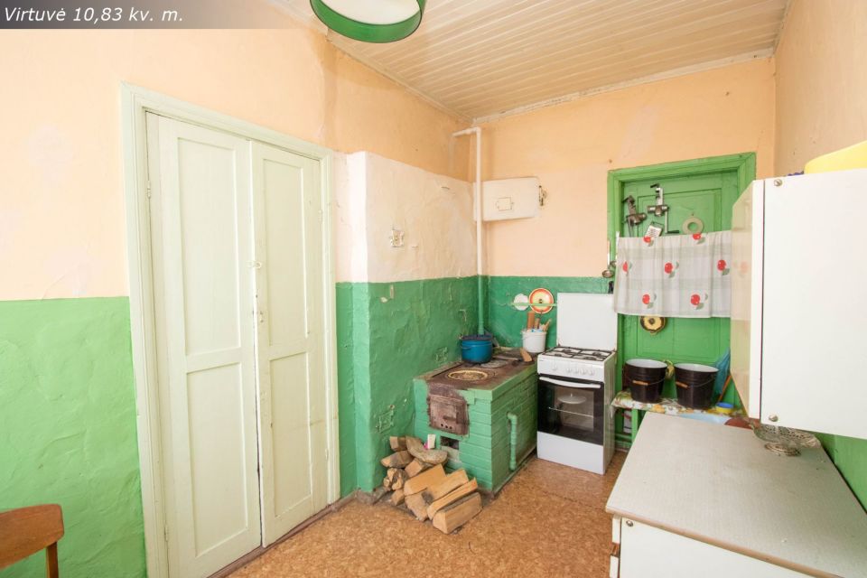 Gražioje vietoje! Parduodamas dviejų galų gyvenamasis namas - sodyba Telšių r., Pateklėnų k., Pateklos g.