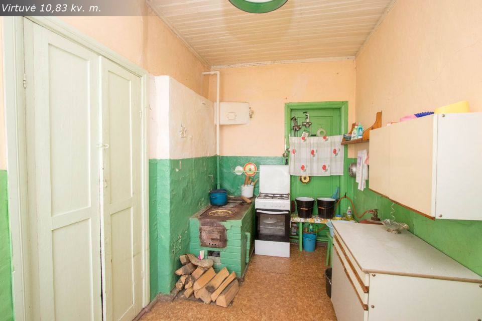 Gražioje vietoje! Parduodamas dviejų galų gyvenamasis namas - sodyba Telšių r., Pateklėnų k., Pateklos g.