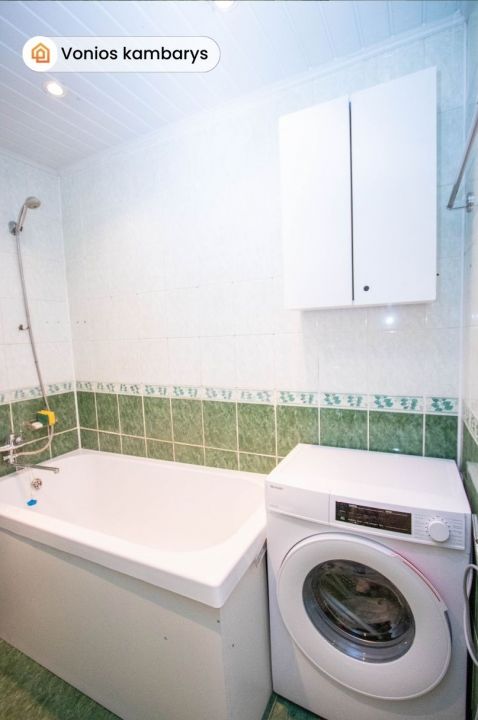 Išnuomojamas erdvus 1 kambario butas centrinėje miesto dalyje, Basanavičiaus g. 18A, Šiauliuose