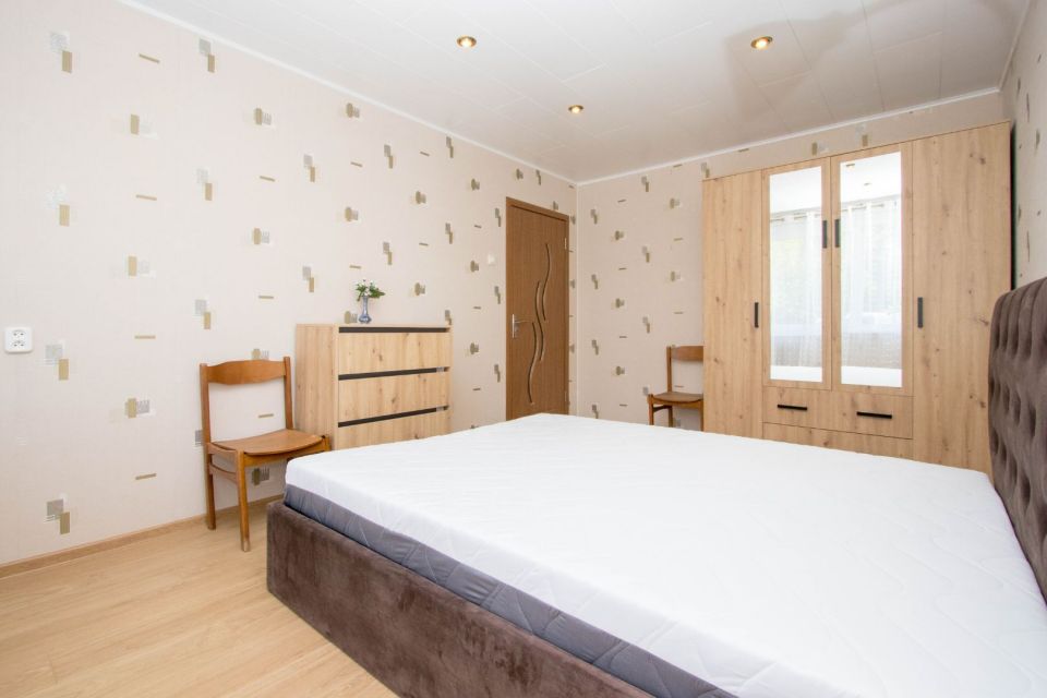I&scaron;nuomojamas erdvus 2 kambarių butas Architektų g. 42, &Scaron;iauliuose