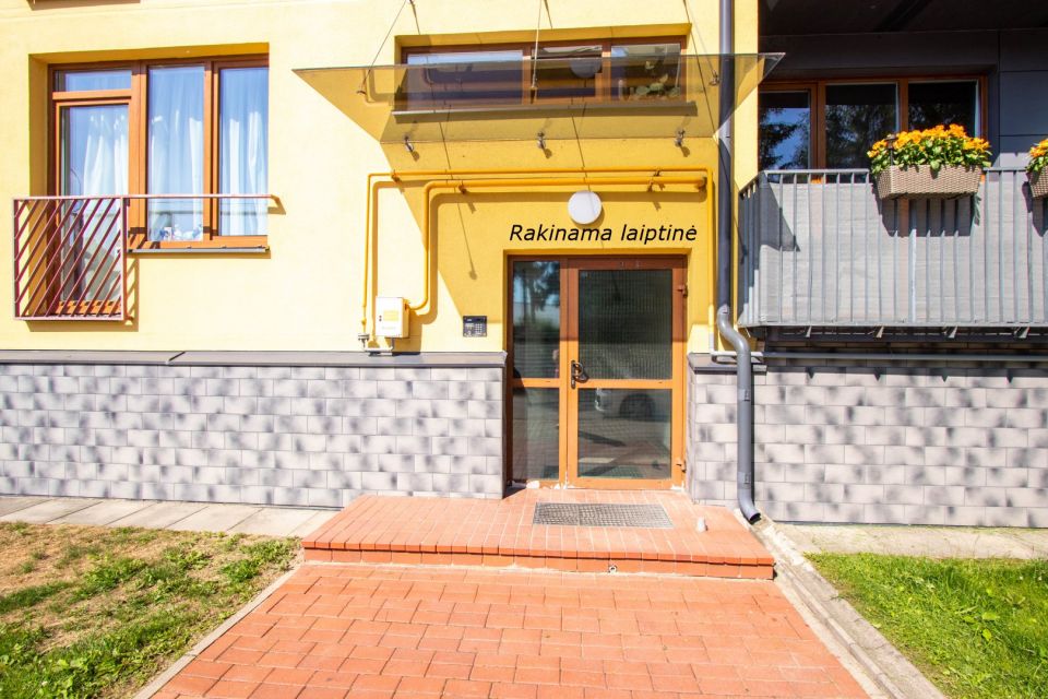 I&scaron;nuomojamas erdvus 3 kambarių butas &Scaron;iaulių mieste, Žaliūkių mikrorajone &ndash; Žaliūkių g. 71, &Scaron;iauliai