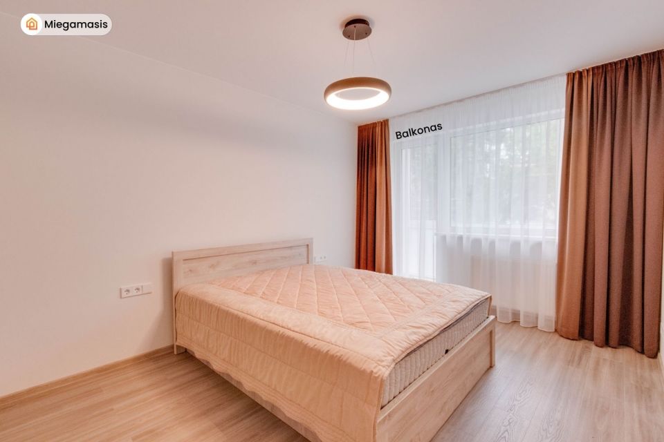 I&scaron;nuomojamas naujai kapitaliai suremontuotas 2 kambarių butas A. J. Greimo g. 62, &Scaron;iauliuose