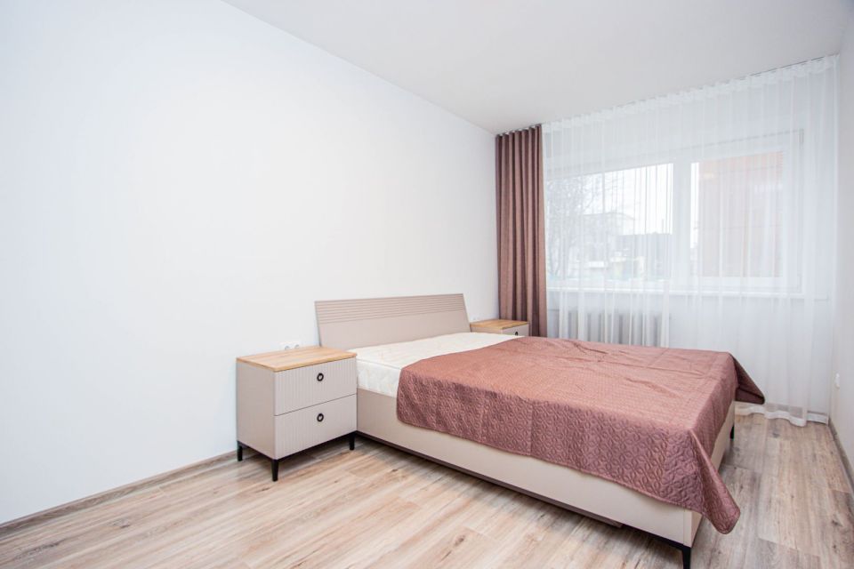 Išnuomojamas miesto centre pilnai įrengtas 2 kambarių butas, Vasario 16-osios g. 31, Šiauliuose