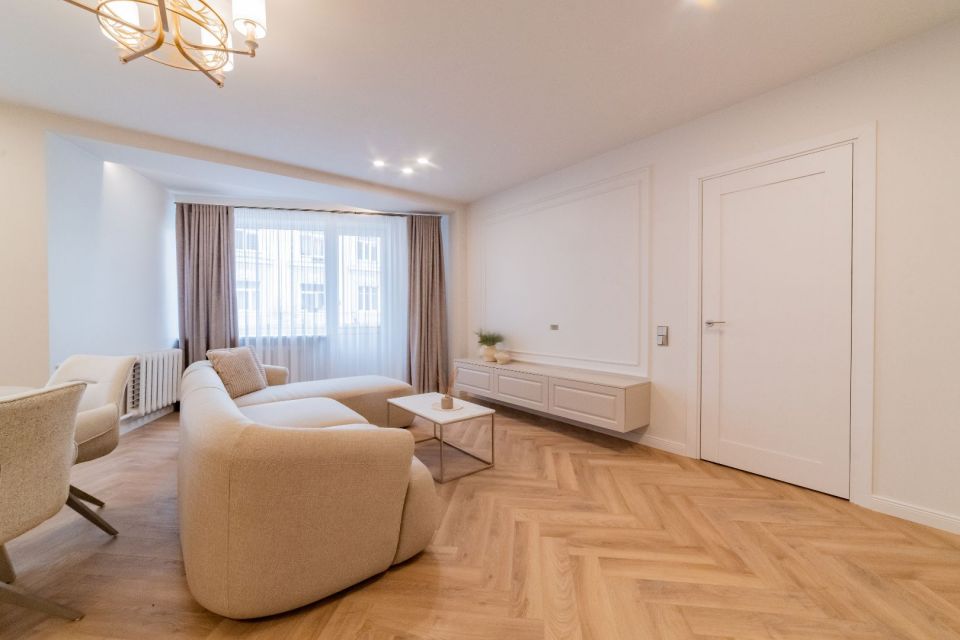 I&scaron;nuomojamas stilingas 2 kambarių butas &Scaron;iaulių bulvare &ndash; Vilniaus g. 217