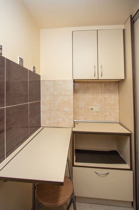 Išnuomojamos įrengtos grožio salono patalpos Šiaulių miesto centre, Vilniaus g. 154!