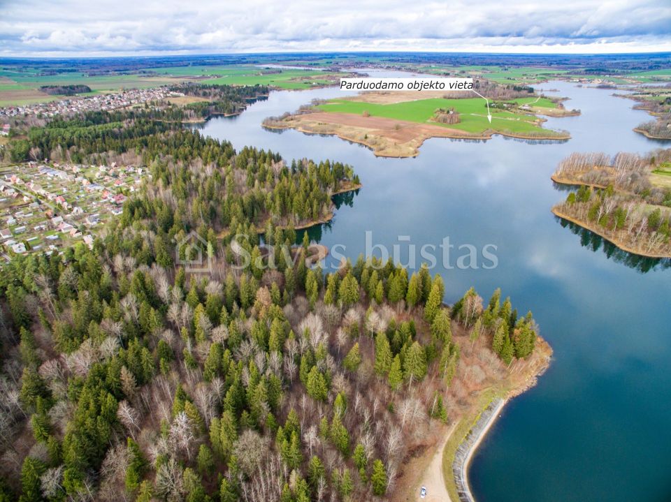 Išskirtinėje, unikalioje, gražioje bei ramioje vietoje, pusiasalyje prie Bubių tvenkinio parduodami sklypai