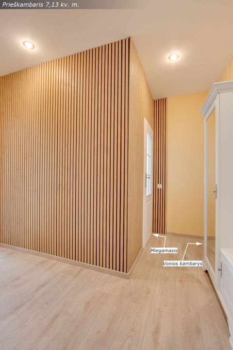 Išskirtinėje vietoje parduodamas suremontuotas 2 kambarių butas su vaizdu į miesto centrinį bulvarą, Vilniaus g. 169, Šiauliai.