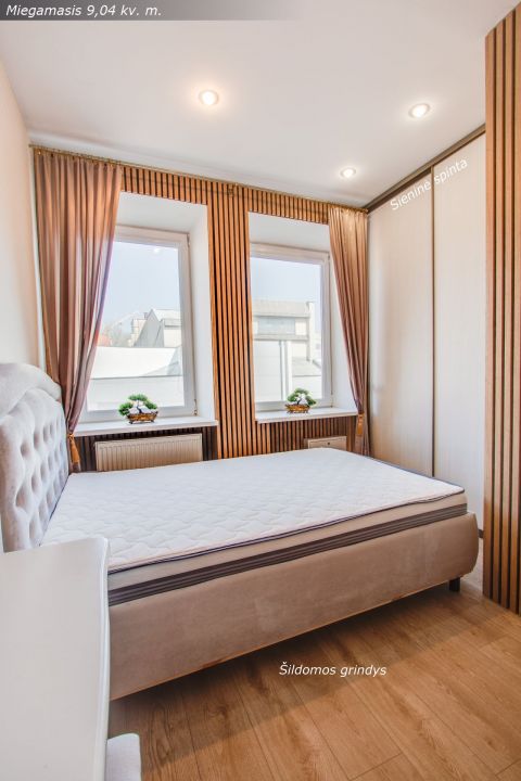 Išskirtinėje vietoje parduodamas suremontuotas 2 kambarių butas su vaizdu į miesto centrinį bulvarą, Vilniaus g. 169, Šiauliai.