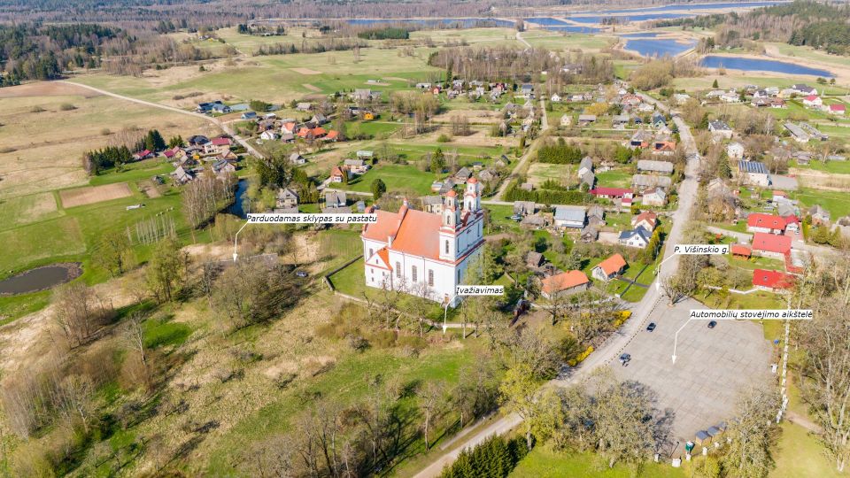 Kurtuvėnų miestelio širdyje, išskirtinėje vietoje, šalia Kurtuvėnų bažnyčios, parduodami sklypai, kurių bendras plotas 124,62 arai.