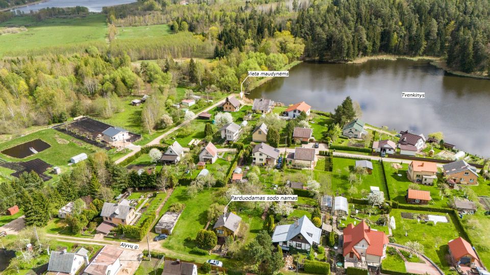 Kurtuvėnų regioniniame parke, Linartų kaime, parduodamas sodo namas su 6,32 arų sklypu.